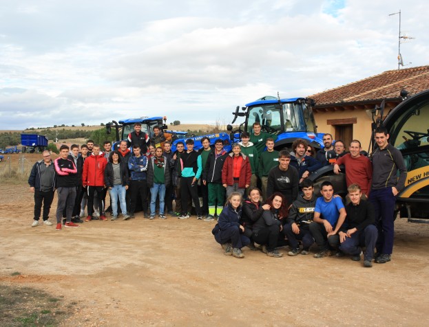 JORNADA DE FORMACIÓN PRÁCTICA DE LAS HERRAMIENTAS DIGITALES EN EL CAMPUS 4.0 DE NEW HOLLAND